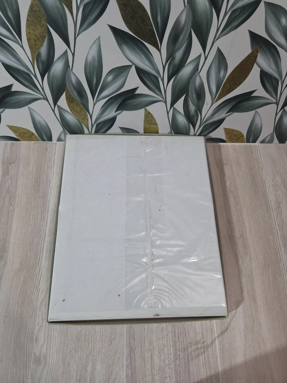Vintage Hallmark Boxed Stationery Set Orchid Vase 32 Sheets 16 Envelopes